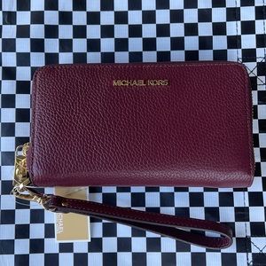 Michael Kors Jet Set Travel Lg Flat Multifunctional Phone Case-Wristlet-Wallet